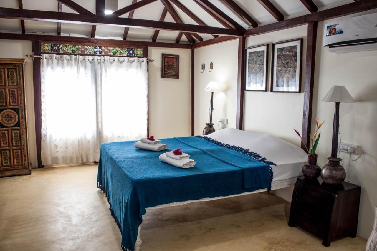 Leela Cottages Morjim Kültér fotó